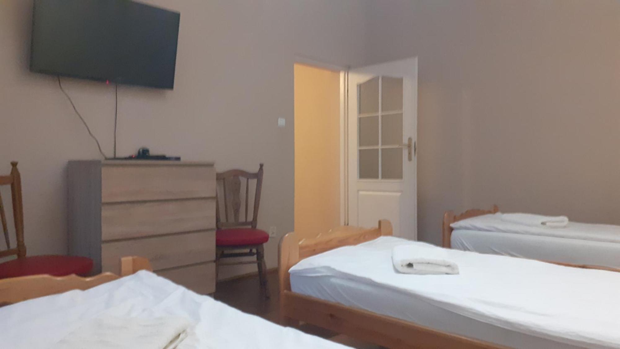 Kamienica Apartman Gniezno Kültér fotó